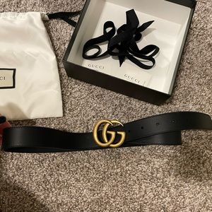 Gucci Leather belt with Double G Buckle